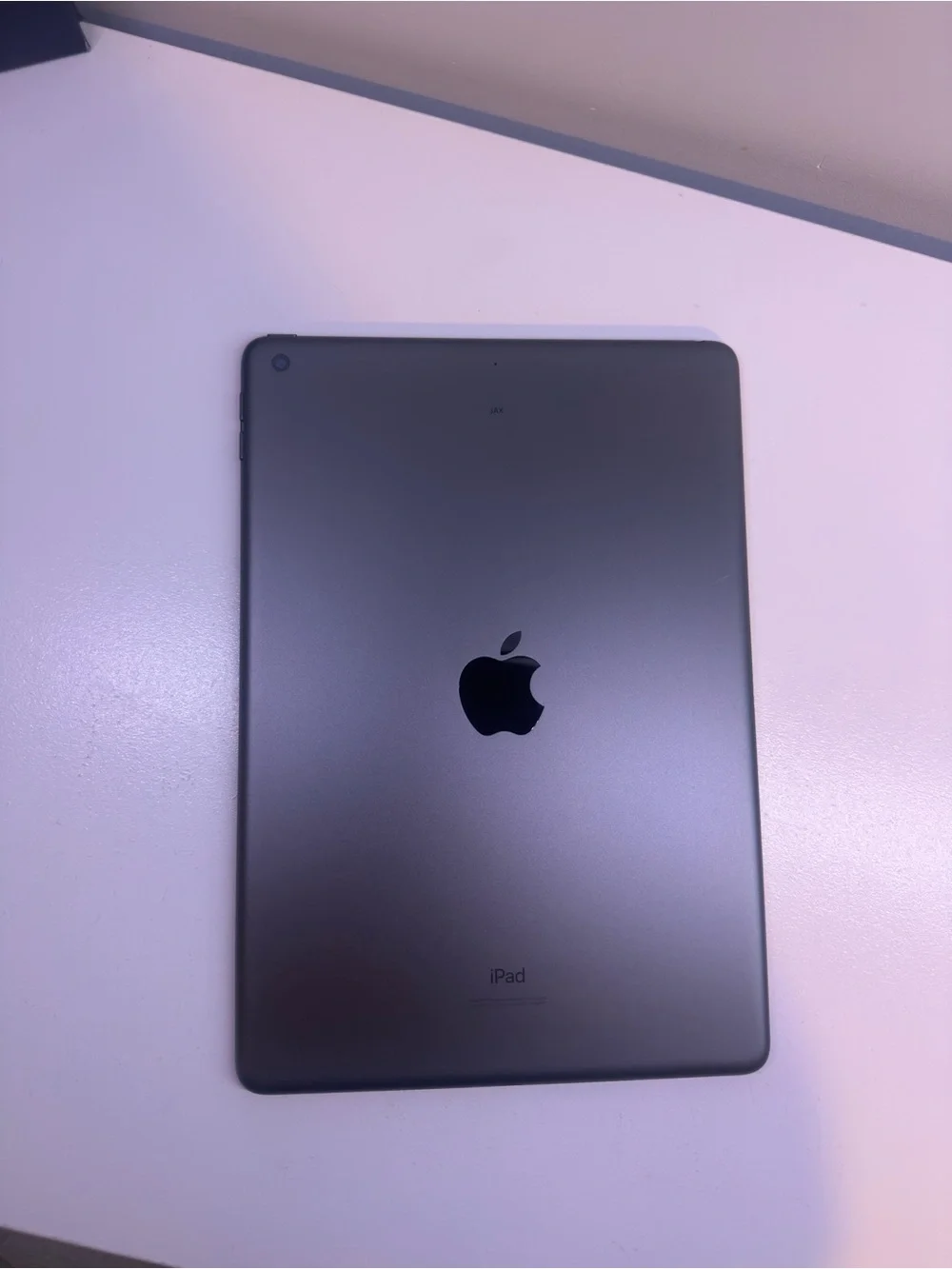 9th Generation IPad + Magnetic Keyboard Case